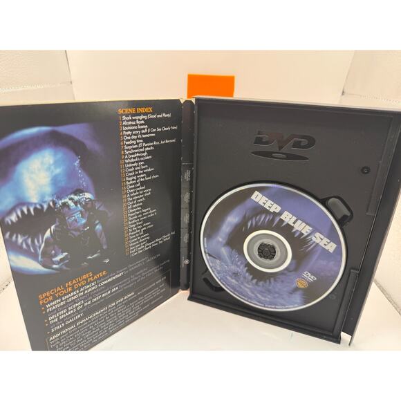 Deep Blue Sea DVD Region 1 Sci-Fi Horror Samuel L. Jackson - Picture 3 of 4